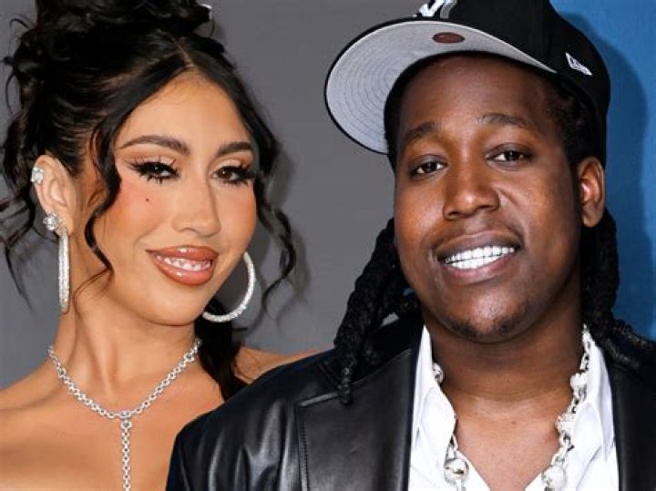 Kali Uchis Boyfriend: The Colombian-American Singer Who Is Expecting Her First Child with Rapper Don